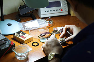 Dịch vụ sửa chữa và bảo dưỡng - Tin tức | Đăng Quang Watch