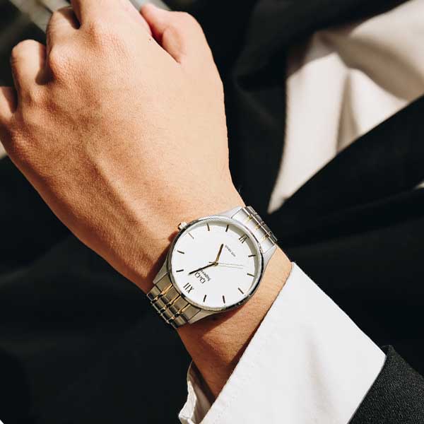 Đồng Hồ Q&Q QQ-S328J211Y