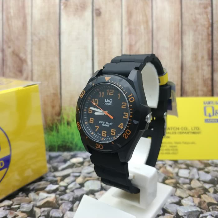 Đồng hồ Q&Q QQ-VR70J007Y