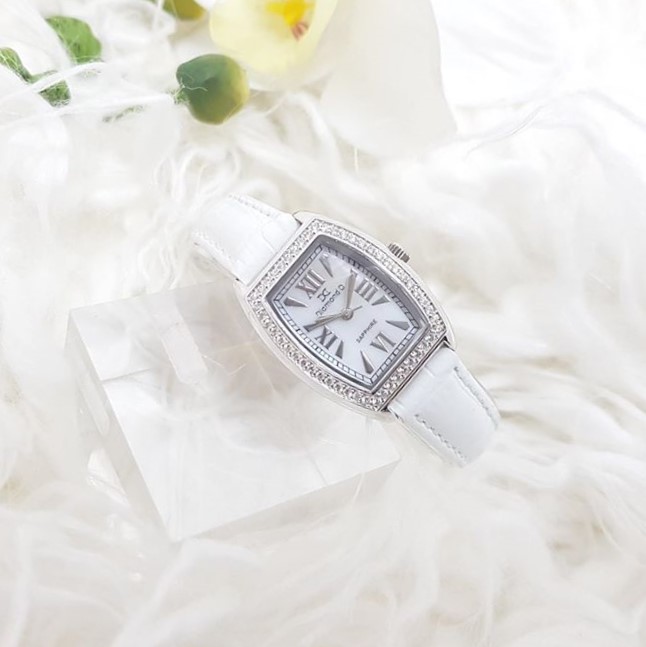 Đồng hồ Diamond D DM63045W