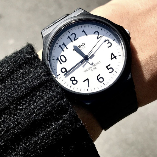  Đồng hồ Casio CA-MW-240-7BVDF